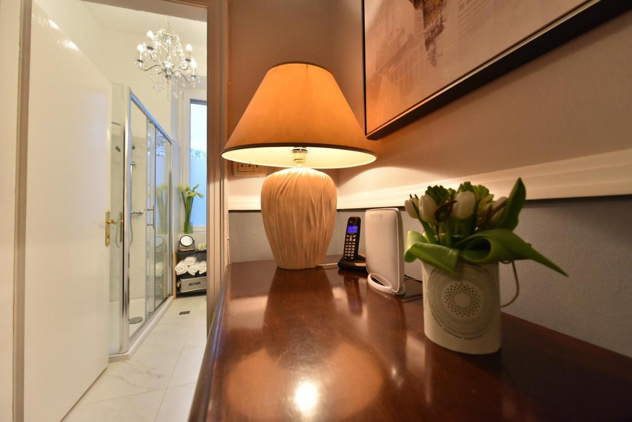 Zadar Center Beach Apartment - Directly On The Sea Exterior photo