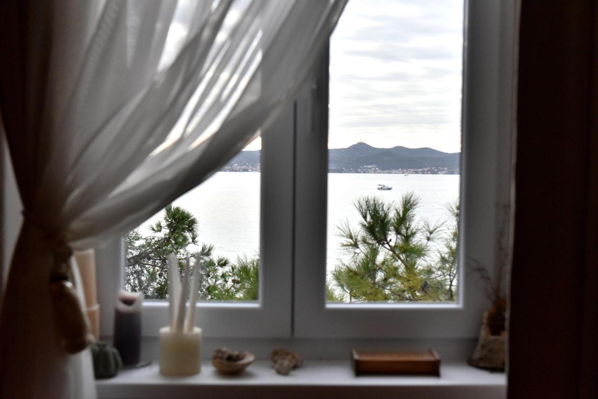 Zadar Center Beach Apartment - Directly On The Sea Exterior photo